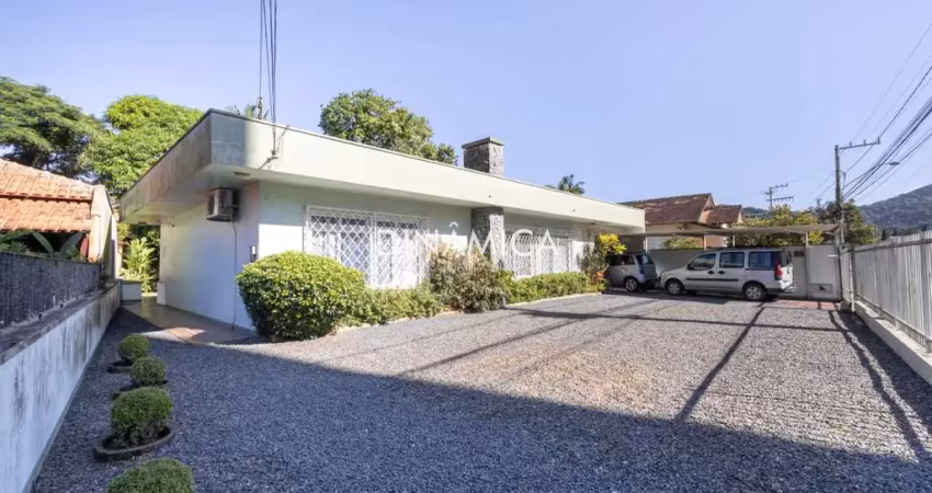 Casa comercial com 2 salas à venda na Rua São Bento, 637, Vorstadt, Blumenau