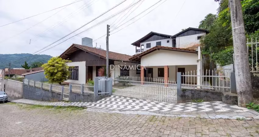 Casa com 4 quartos à venda na Rua Maceió, 383, Garcia, Blumenau