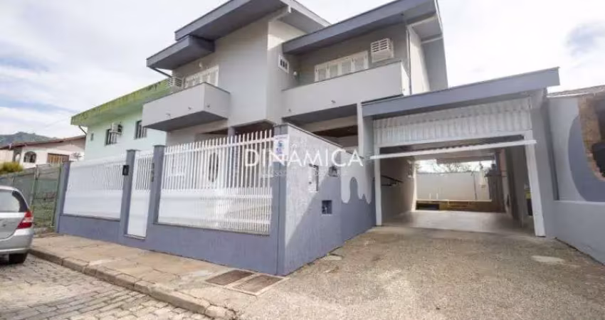 Casa comercial com 2 salas à venda na Rua São Pedro, 195, Garcia, Blumenau