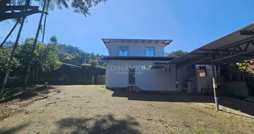 Casa comercial com 6 salas à venda na Avenida Brasil, 899, Ponta Aguda, Blumenau