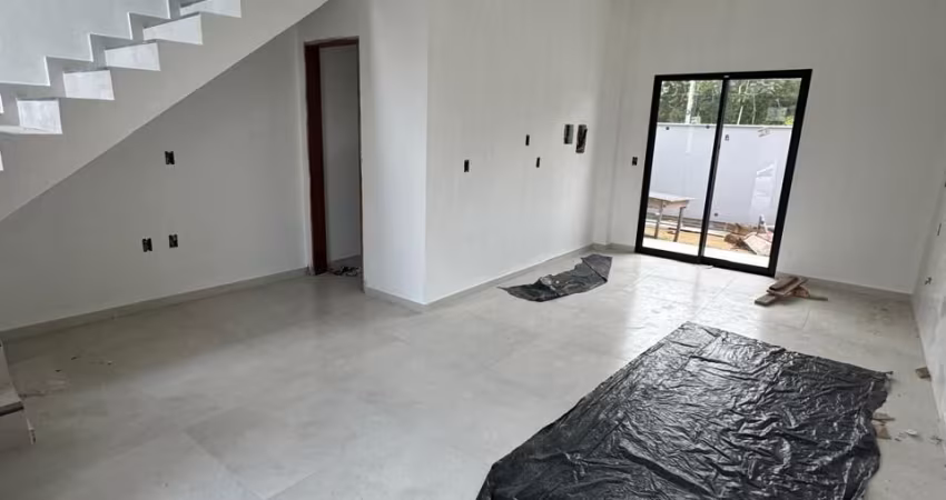 Sobrado à venda com 2 suítes no Loteamento Residencial Bela Vista Palhoça