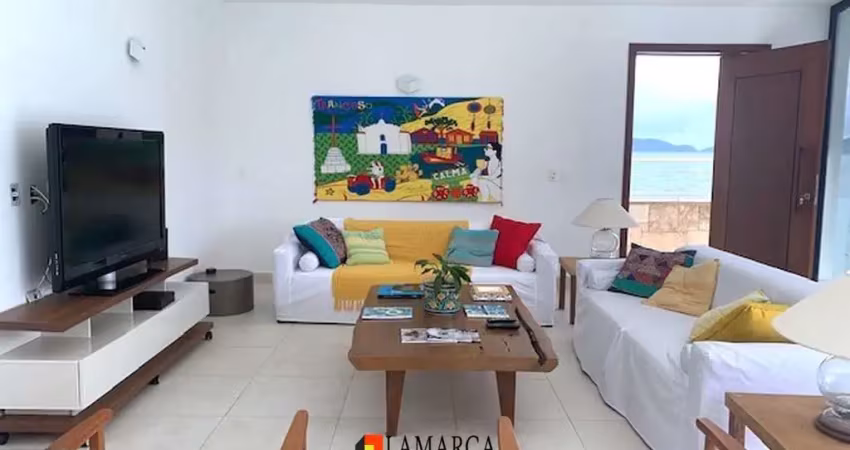 Casa Nova frente para o mar na Peninsula Guarujá