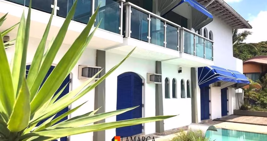 Casa a venda em Condominio Fechado de alto padrão