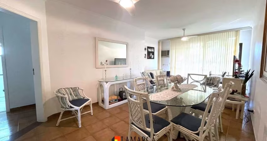 Apartamento a venda no Guaruja c/ 03 Dormitorios.
