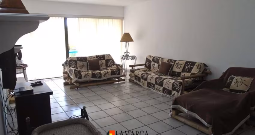 Apartamento de 03  dormitorios a venda no Guaruja