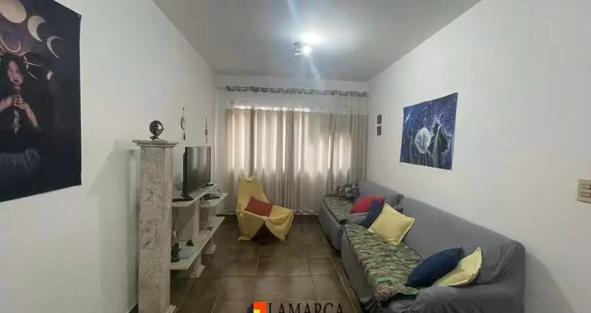 Apartamento a venda c/ um dormitorio no Guaruja