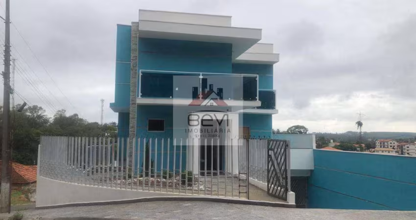 Casa com 5 dorms, Centro, Águas de São Pedro - R$ 2.1 mi,