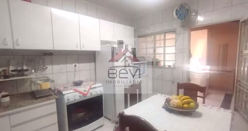 Casa com 3 dorms, Centro, Piracicaba - R$ 400 mil, Cod: 7277