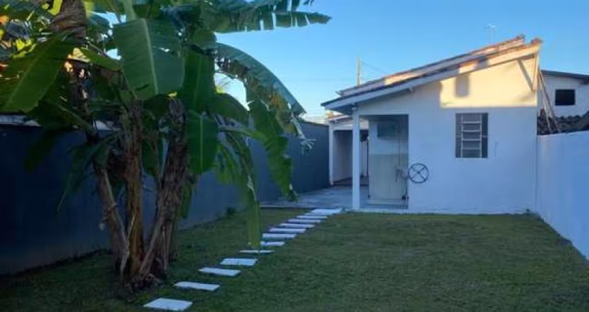 Casa para Venda em Caraguatatuba, Jardim das Gaivotas, 1 dormitório, 1 banheiro, 4 vagas