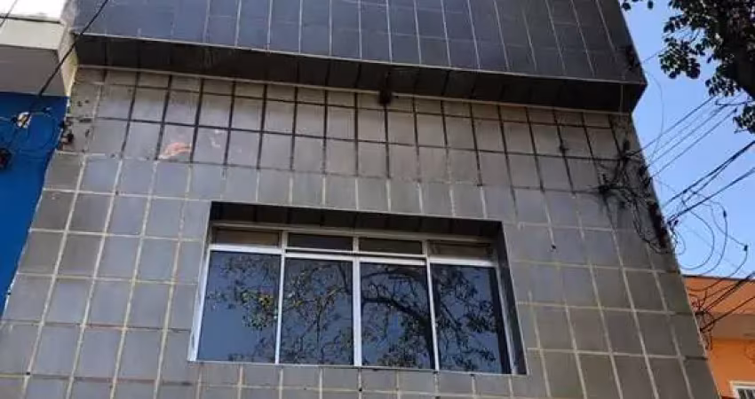 Casa comercial ou residencial com 8 salas e 8 banheiros na saúde.