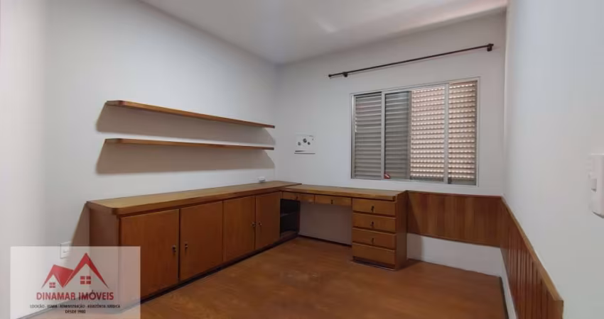 Sobrado de 253m² 3 dormitórios, 1 suíte e 2 vagas