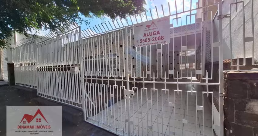Alugue Casa Térrea com 3 quartos, 2 vagas e edícula na Saúde