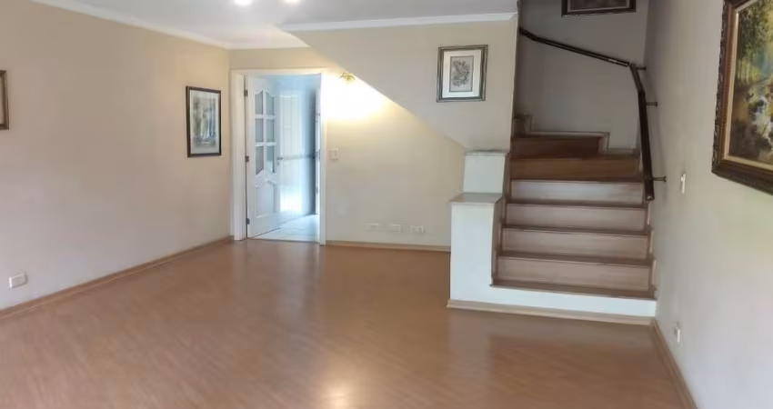 Casa em Pinheiros com 143m², 2 quartos, 3 vagas.