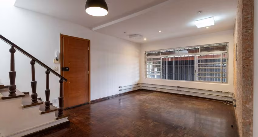 Casa tipo para venda com 4 quartos, sendo 1 suíte, 190m²