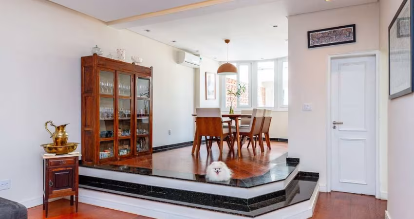 Casa tipo para venda com 4 quartos, sendo 1 suíte, 390m²
