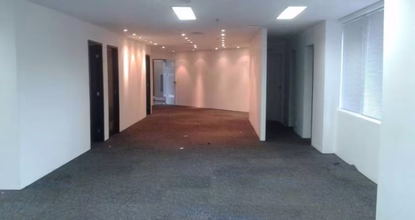 Conjunto em Cidade Monções com 223m².