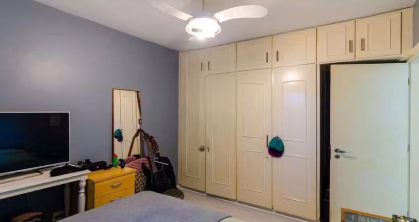Apartamento no Brooklin com 130m², 4 quartos, 1 suíte, 3 vagas.