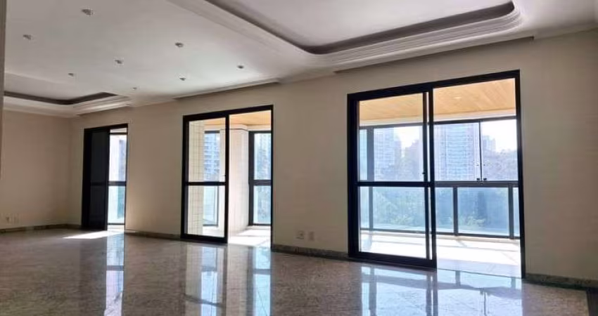 Apartamento à Venda com 192m², 4 dormitórios, 3 suítes, 2 salas e 4 vagas!!!