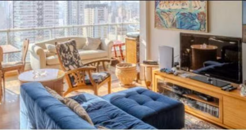 Apartamento com 143 m², 4 quartos sendo 3 suítes à venda no bairro Vila Madalena.