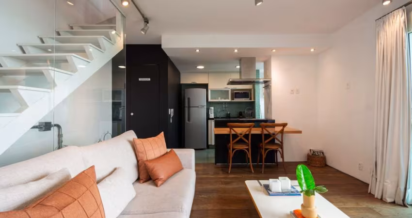 Apartamento Duplex em Moema de 1 Suíte com 2 Vagas - 74m² à Venda.