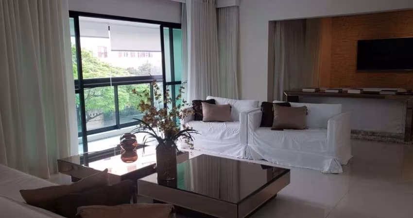 Apartamento Alto Padrão - Impecável