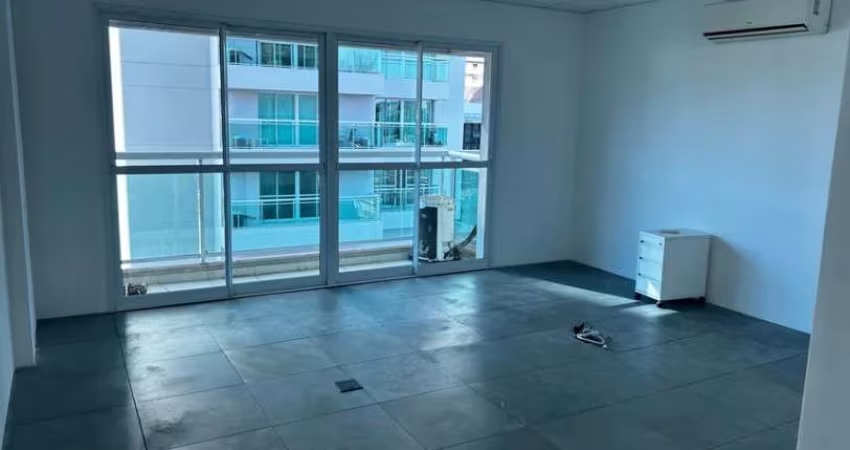 Linda Sala Comercial de 35 m² Próximo ao Metrô Alto da Boa Vista