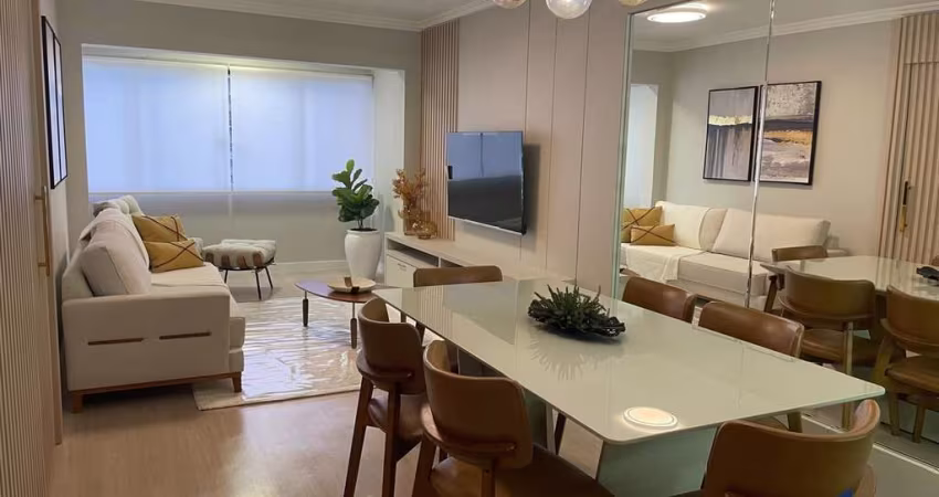 Apartamento Quadra Mar para Venda em Balneário Camboriú, CENTRO