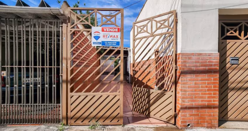 Casa tipo para venda com 3 quartos, 252m²