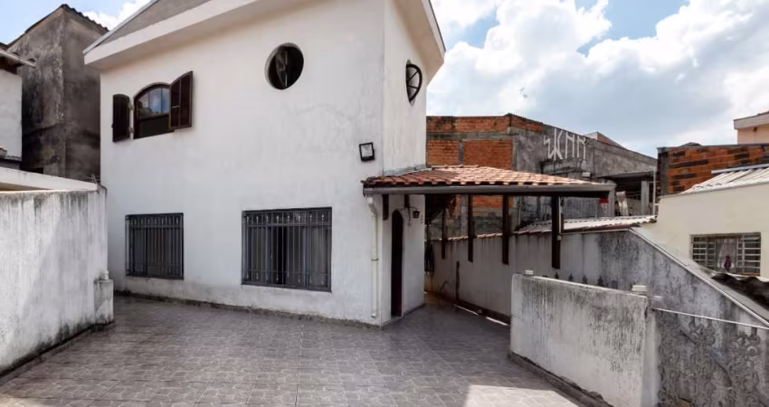 Casa tipo para venda com 2 quartos, 207m²