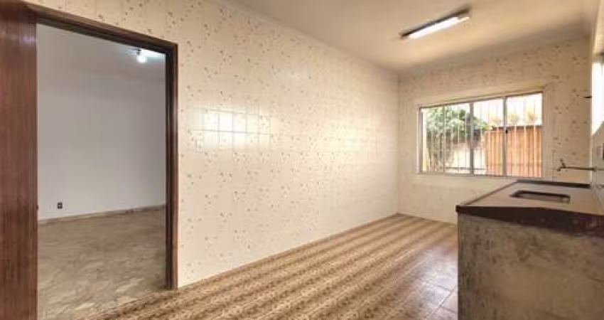 Casa tipo para venda com 2 quartos, 227m²