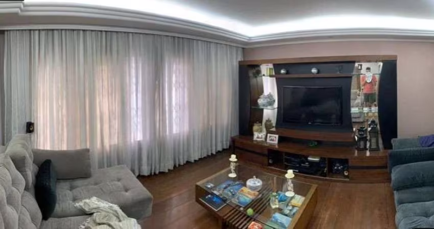 Casa Aconchegante em Bosque da Saúde com 300 m²!