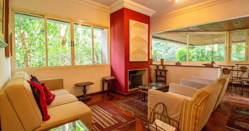 Apartamento tipo para venda com 3 quartos, sendo 3 suítes, 257m²