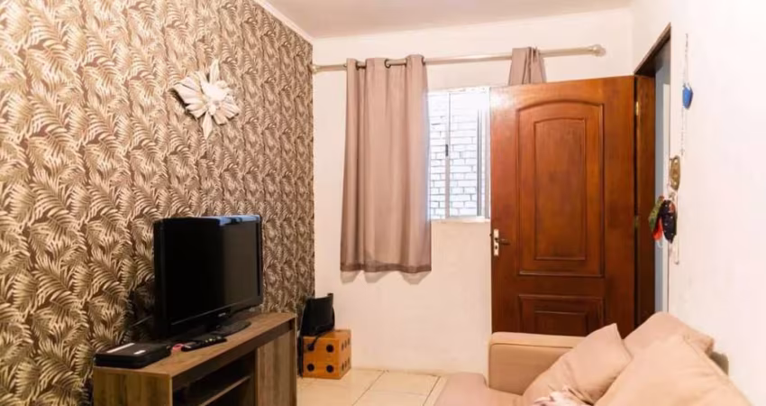 Casa tipo para venda com 8 quartos, sendo 8 suítes, 192m²