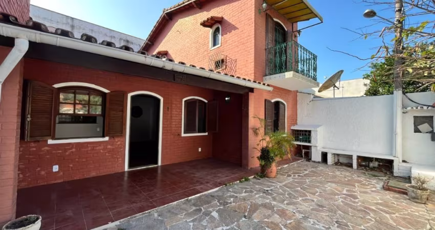Excelente Casa duplex nas Palmeiras