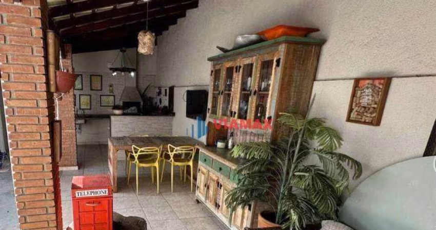 Casa com 3 dormitórios à venda, 161 m² por R$ 799.000 - Villa Branca - Jacareí/SP