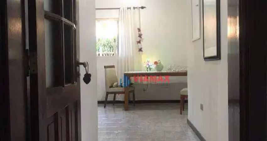 Casa com 3 dormitórios à venda, 365 m² por R$ 1.790.000 - Jardim Esplanada II - São José dos Campos/SP