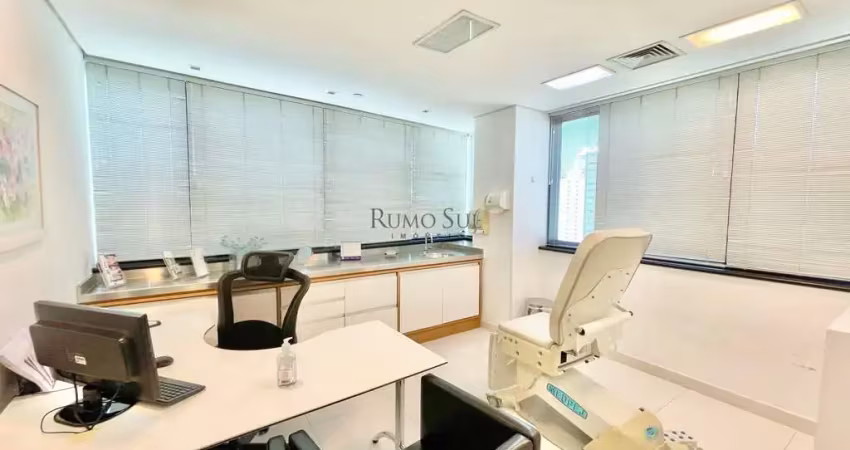 Sala comercial com 2 salas à venda na Avenida Vereador José Diniz, 3457, Campo Belo, São Paulo