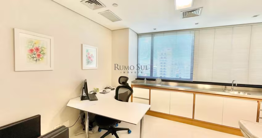 Sala comercial com 2 salas para alugar na Avenida Vereador José Diniz, 3457, Campo Belo, São Paulo