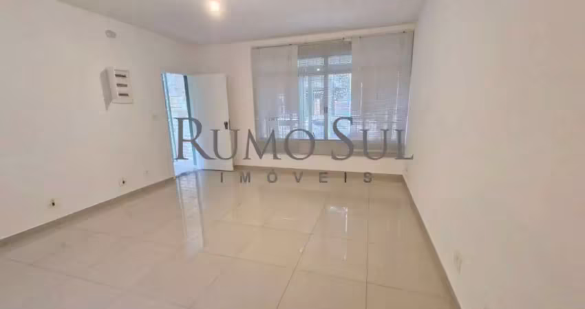 Casa comercial com 7 salas para alugar na Rua Darwin, 557, Santo Amaro, São Paulo