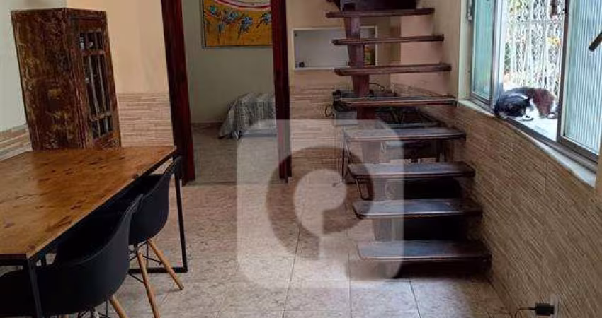 Exelente casa de vila com 4 quartos , terraço, 2 vagas e próximo ao metro Afonso Pena