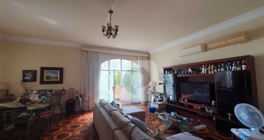 Excelente casa duplex com piscina.