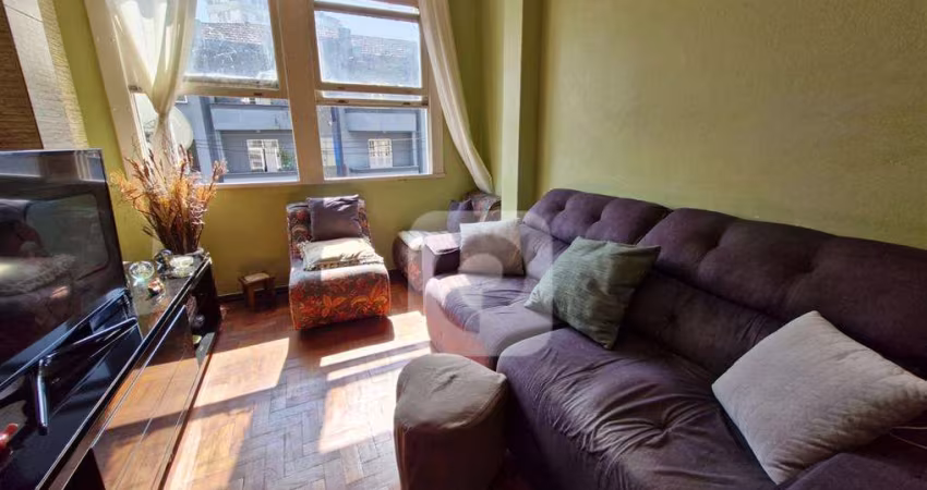 Apartamento três quartos com suíte no Rio Comprido.
