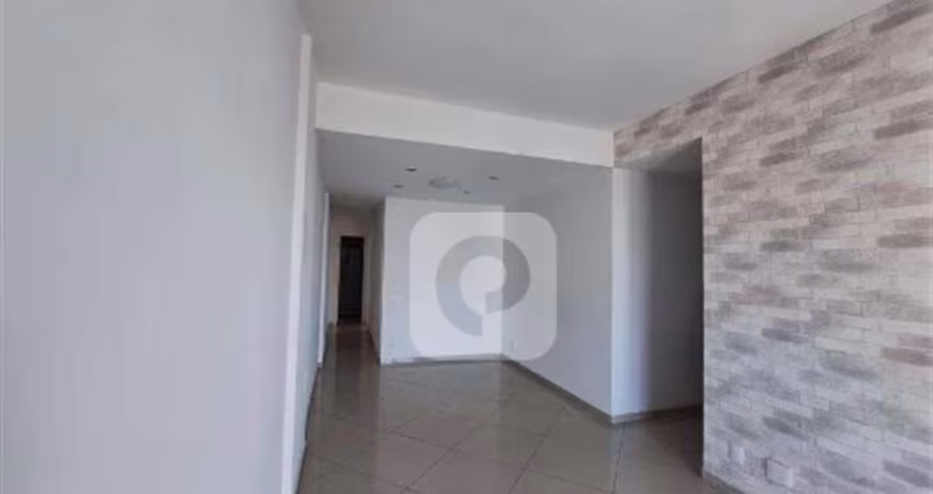 Apartamento com varanda, com lazer e perto do Metrô - 76m2.