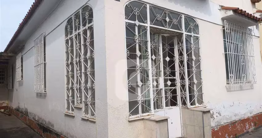 Casa na Penha, composta por 161 m²!!