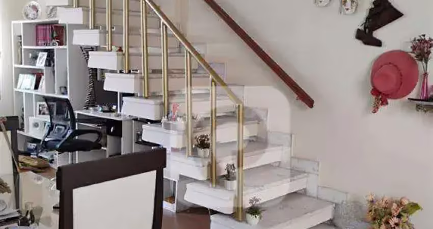 Apartamento duplex em  vila isabel com dois quartos.