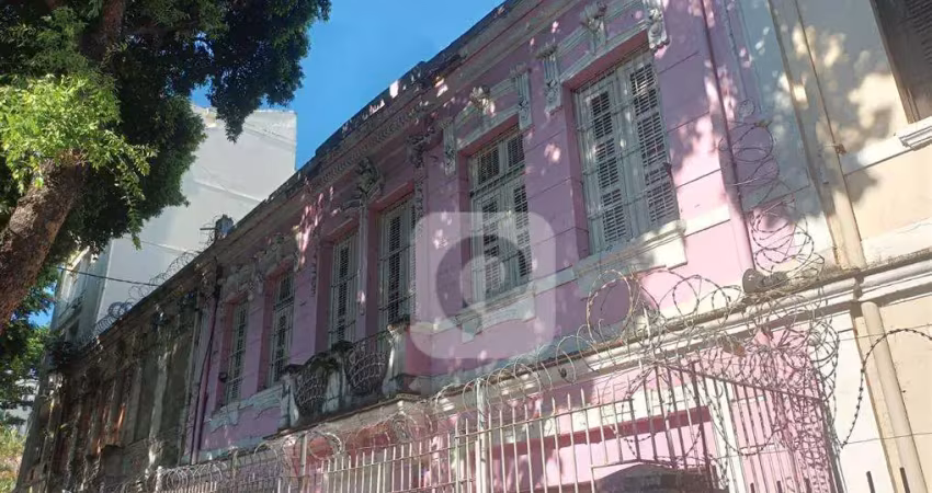 No coração da tijuca , ótimo empreendimento comercial.