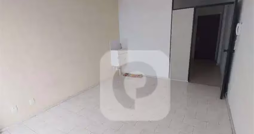 Sala comercial 30m2 em prédio comercial em área nobre da tijuca