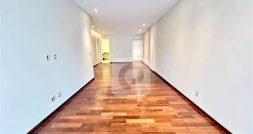 Apartamento de 3 quartos, com 2 vagas de garagem , próximo ao metrô afonso pena .