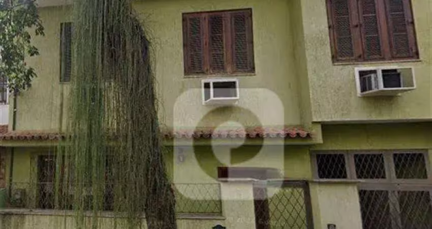 Casa triplex 238 m² – rua agostinho menezes, andaraí