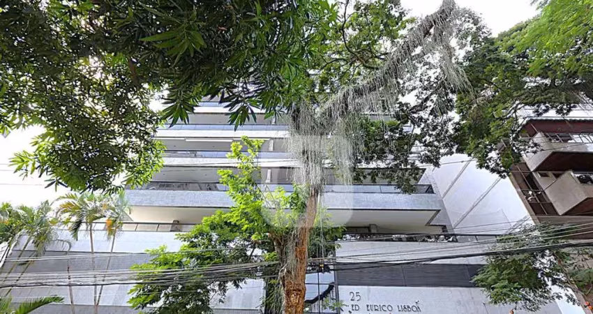 Tijuca. 3 quartos com varandão e 2 vagas. alto padrão.